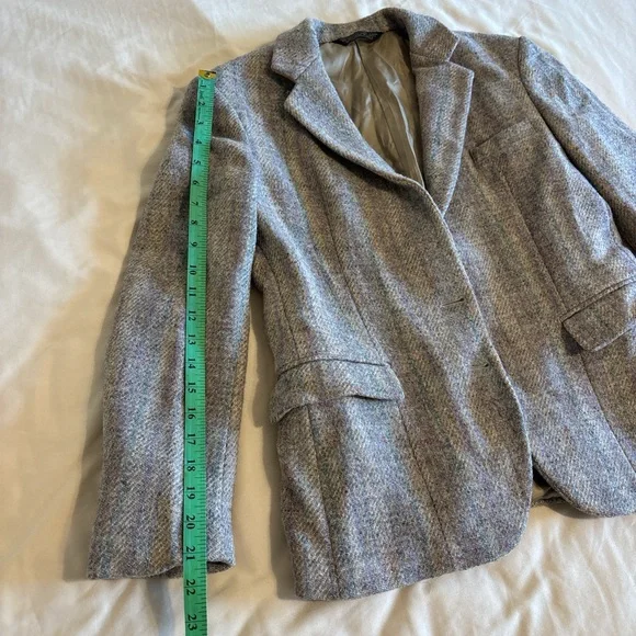 Women's Classic Gray Blazer - Picture 6 of 10